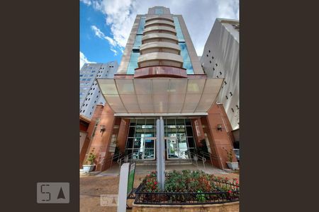 Apartamento à venda com 28m², 1 quarto e 1 vaga Apartamento à venda com 28m², 1 quarto e 1 vagaFachada