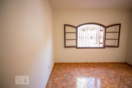 Casa à venda com 300m², 3 quartos e 8 vagas Casa à venda com 300m², 3 quartos e 8 vagasQuarto 3