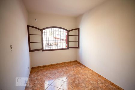 Casa à venda com 300m², 3 quartos e 8 vagas Casa à venda com 300m², 3 quartos e 8 vagasQuarto 1