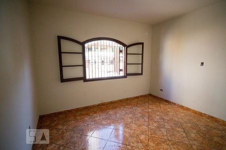Casa à venda com 300m², 3 quartos e 8 vagas Casa à venda com 300m², 3 quartos e 8 vagasQuarto 3