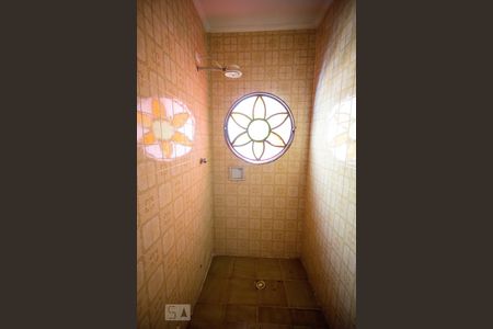 Casa à venda com 300m², 3 quartos e 8 vagas Casa à venda com 300m², 3 quartos e 8 vagasBanheiro Social