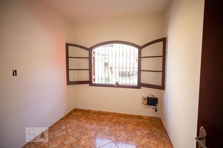 Casa à venda com 300m², 3 quartos e 8 vagas Casa à venda com 300m², 3 quartos e 8 vagasQuarto 2