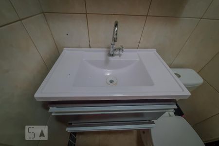 Banheiro de apartamento à venda com 3 quartos, 66m² em Cidade Líder, São Paulo