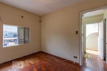Quarto 1  de casa para alugar com 3 quartos, 100m² em Água Rasa, São Paulo