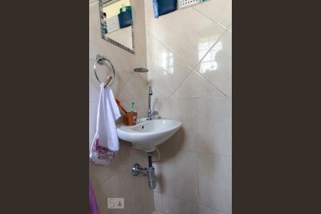 Casa à venda com 150m², 2 quartos e 1 vagaBanheiro do quarto 2