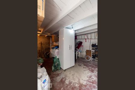 Casa à venda com 150m², 2 quartos e 1 vagaPorão