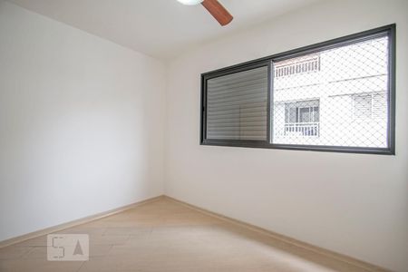 Apartamento para alugar com 105m², 3 quartos e 2 vagas Apartamento para alugar com 105m², 3 quartos e 2 vagasQuarto