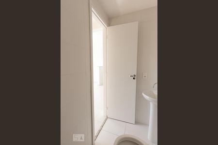 Apartamento à venda com 32m², 2 quartos e sem vaga Apartamento à venda com 32m², 2 quartos e sem vagaBanheiro