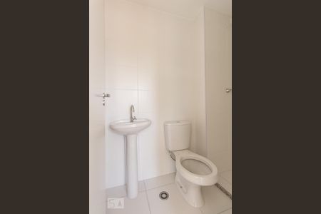 Apartamento à venda com 32m², 2 quartos e sem vaga Apartamento à venda com 32m², 2 quartos e sem vagaBanheiro