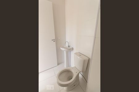 Apartamento à venda com 32m², 2 quartos e sem vaga Apartamento à venda com 32m², 2 quartos e sem vagaBanheiro