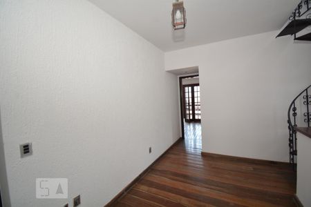 Casa à venda com 315m², 4 quartos e 1 vagaHall dos Quartos
