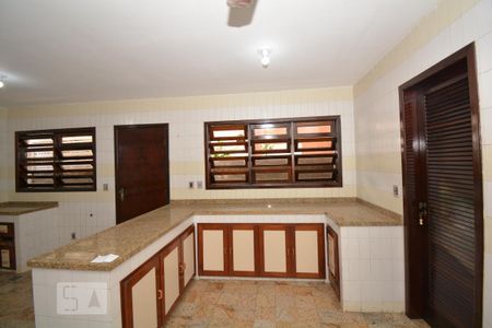 Casa à venda com 315m², 4 quartos e 1 vagaCozinha - Armários