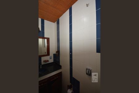 Casa à venda com 315m², 4 quartos e 1 vagaLavabo