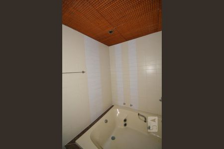 Casa à venda com 315m², 4 quartos e 1 vagaBanheiro da Suite 1