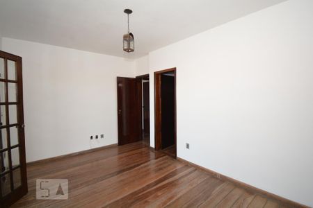 Casa à venda com 315m², 4 quartos e 1 vagaSuíte 1