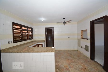 Casa à venda com 315m², 4 quartos e 1 vagaCozinha