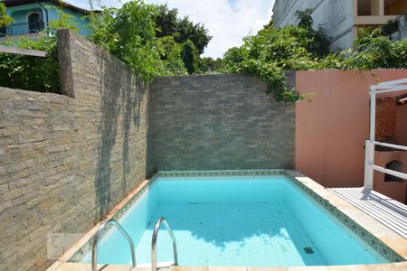 Piscina de casa à venda com 4 quartos, 315m² em Vila Valqueire, Rio de Janeiro