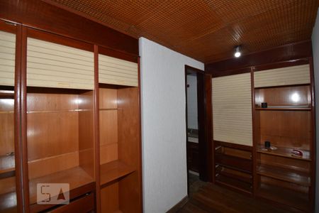 Casa à venda com 315m², 4 quartos e 1 vagaCloset da Suíte 1