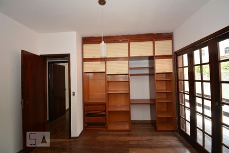 Casa à venda com 315m², 4 quartos e 1 vagaSuíte 2