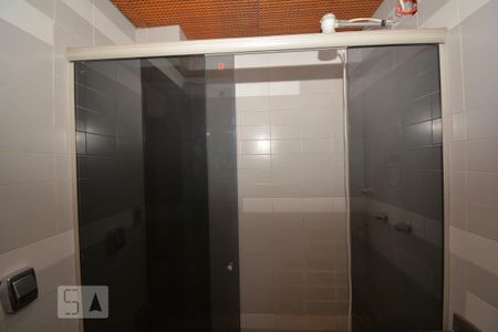 Casa à venda com 315m², 4 quartos e 1 vagaBanheiro da Suíte 2