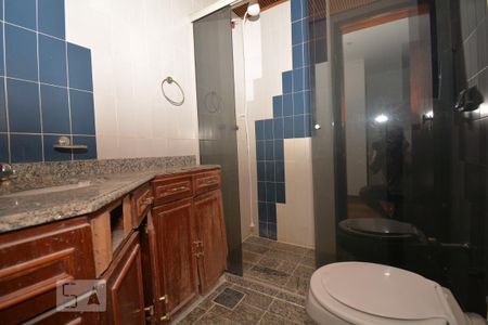 Casa à venda com 315m², 4 quartos e 1 vagaBanheiro