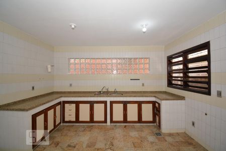 Casa à venda com 315m², 4 quartos e 1 vagaCozinha - Armários