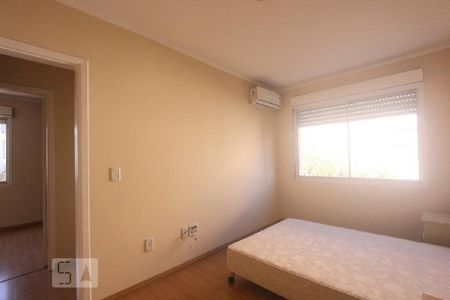 QUARTO 1 de apartamento para alugar com 3 quartos, 80m² em Passo da Areia, Porto Alegre