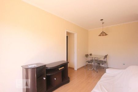 SALA de apartamento para alugar com 3 quartos, 80m² em Passo da Areia, Porto Alegre