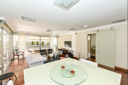 Apartamento à venda com 200m², 3 quartos e 1 vagaSala