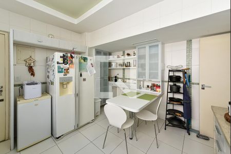 Apartamento à venda com 200m², 3 quartos e 1 vagaCozinha