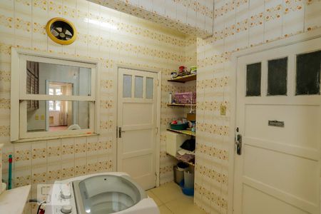 Apartamento à venda com 193m², 5 quartos e 1 vagaÁrea de Serviço