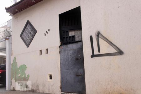 Casa à venda com 259m², 9 quartos e sem vaga Casa à venda com 259m², 9 quartos e sem vagaFachada