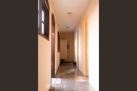 Casa à venda com 259m², 9 quartos e sem vaga Casa à venda com 259m², 9 quartos e sem vagaCorredor