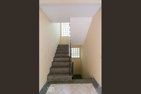 Casa à venda com 320m², 3 quartos e 3 vagasEscadas