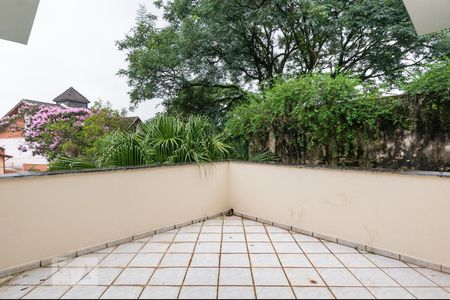 Casa à venda com 320m², 3 quartos e 3 vagasVaranda