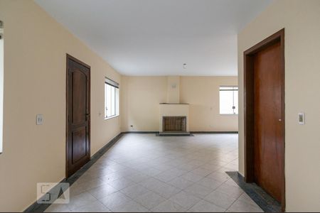 Sala de casa à venda com 3 quartos, 320m² em City América, São Paulo