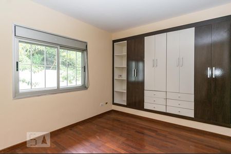 Casa à venda com 320m², 3 quartos e 3 vagasSuíte 1
