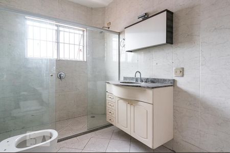 Casa à venda com 320m², 3 quartos e 3 vagasBanheiro da Suíte 3