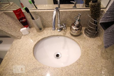 Apartamento à venda com 35m², 1 quarto e 1 vagaBanheiro - Torneira