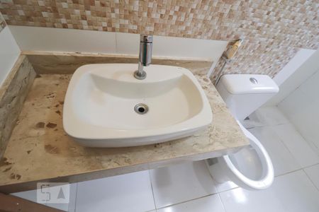 Apartamento para alugar com 84m², 3 quartos e 1 vaga Apartamento para alugar com 84m², 3 quartos e 1 vagaBanheiro social