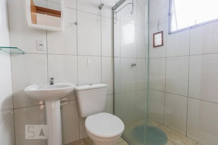 Banheiro de kitnet/studio para alugar com 1 quarto, 18m² em Vila Butantã, São Paulo