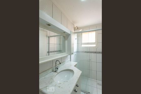 Apartamento para alugar com 77m², 3 quartos e 1 vaga Apartamento para alugar com 77m², 3 quartos e 1 vagaBanheiro da Suíte