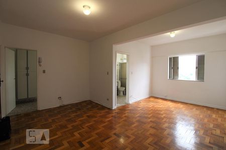 Sala e  dormitório de apartamento para alugar com 1 quarto, 40m² em Sumarezinho, São Paulo