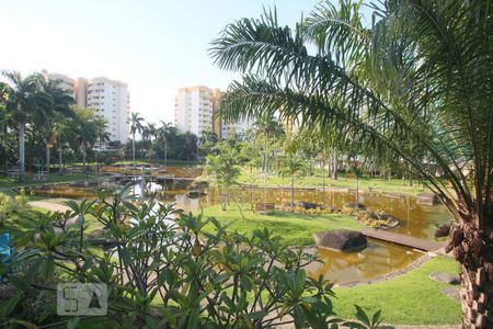 Apartamento à venda com 77m², 2 quartos e 1 vagaÁrea comum- lago