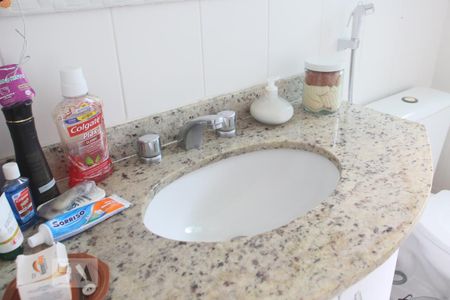 Apartamento à venda com 77m², 2 quartos e 1 vagabanheiro suíte4