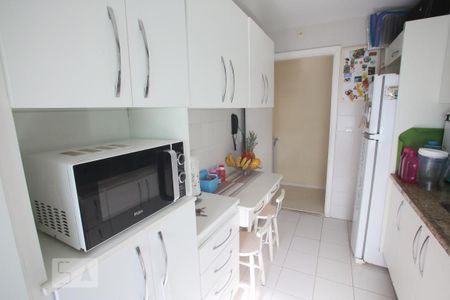 Apartamento à venda com 77m², 2 quartos e 1 vagacozinha 7