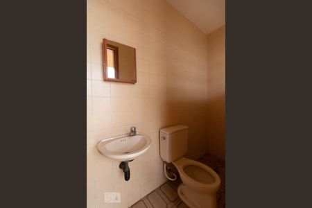 Casa à venda com 120m², 3 quartos e 2 vagas Casa à venda com 120m², 3 quartos e 2 vagasBanheiro de Serviço