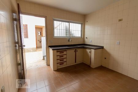 Casa à venda com 120m², 3 quartos e 2 vagas Casa à venda com 120m², 3 quartos e 2 vagasCozinha
