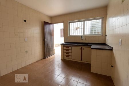 Casa à venda com 120m², 3 quartos e 2 vagas Casa à venda com 120m², 3 quartos e 2 vagasCozinha