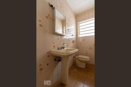 Casa à venda com 120m², 3 quartos e 2 vagas Casa à venda com 120m², 3 quartos e 2 vagasBanheiro Social